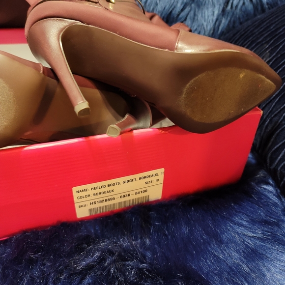 Ladies Burgandy High Fashionable Boots - Picture 11 of 16